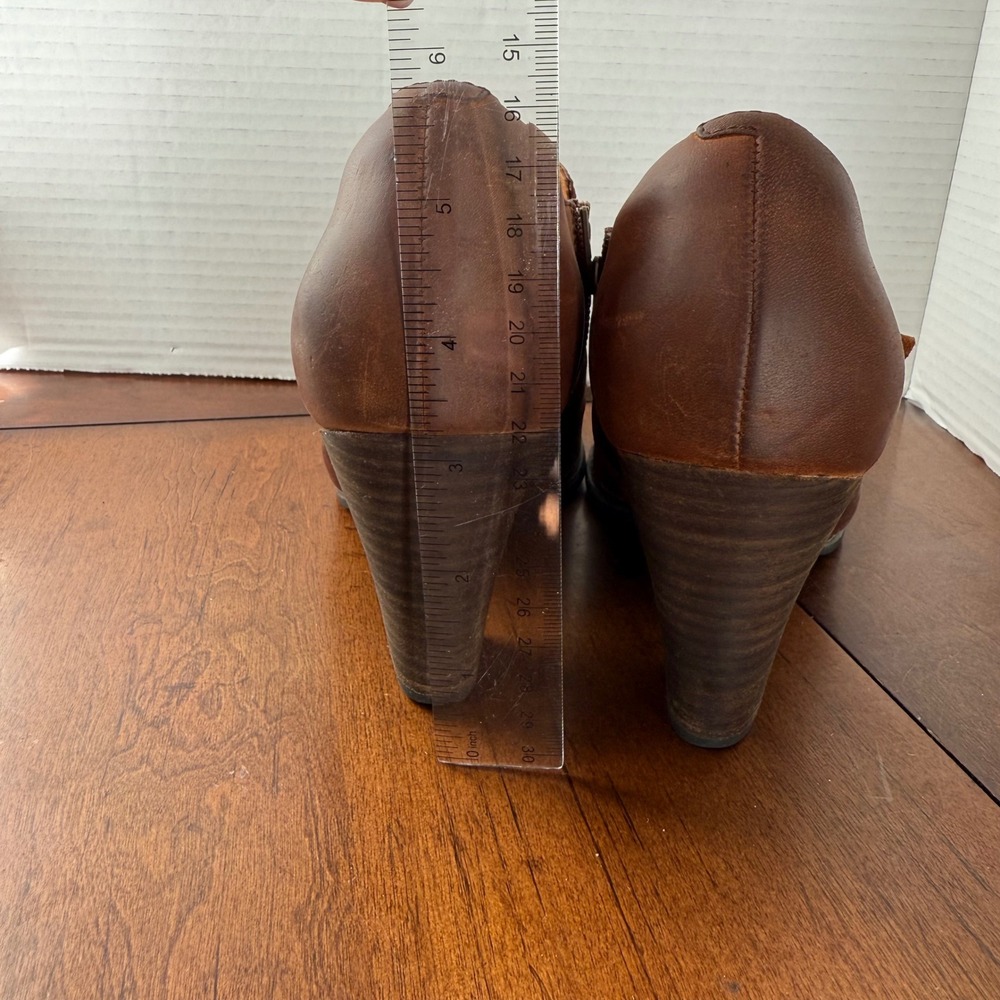 Clarks Indigo Women's Brown Leather Buckle Ankle Boots Heel Size 9M - Picture 3 of 8